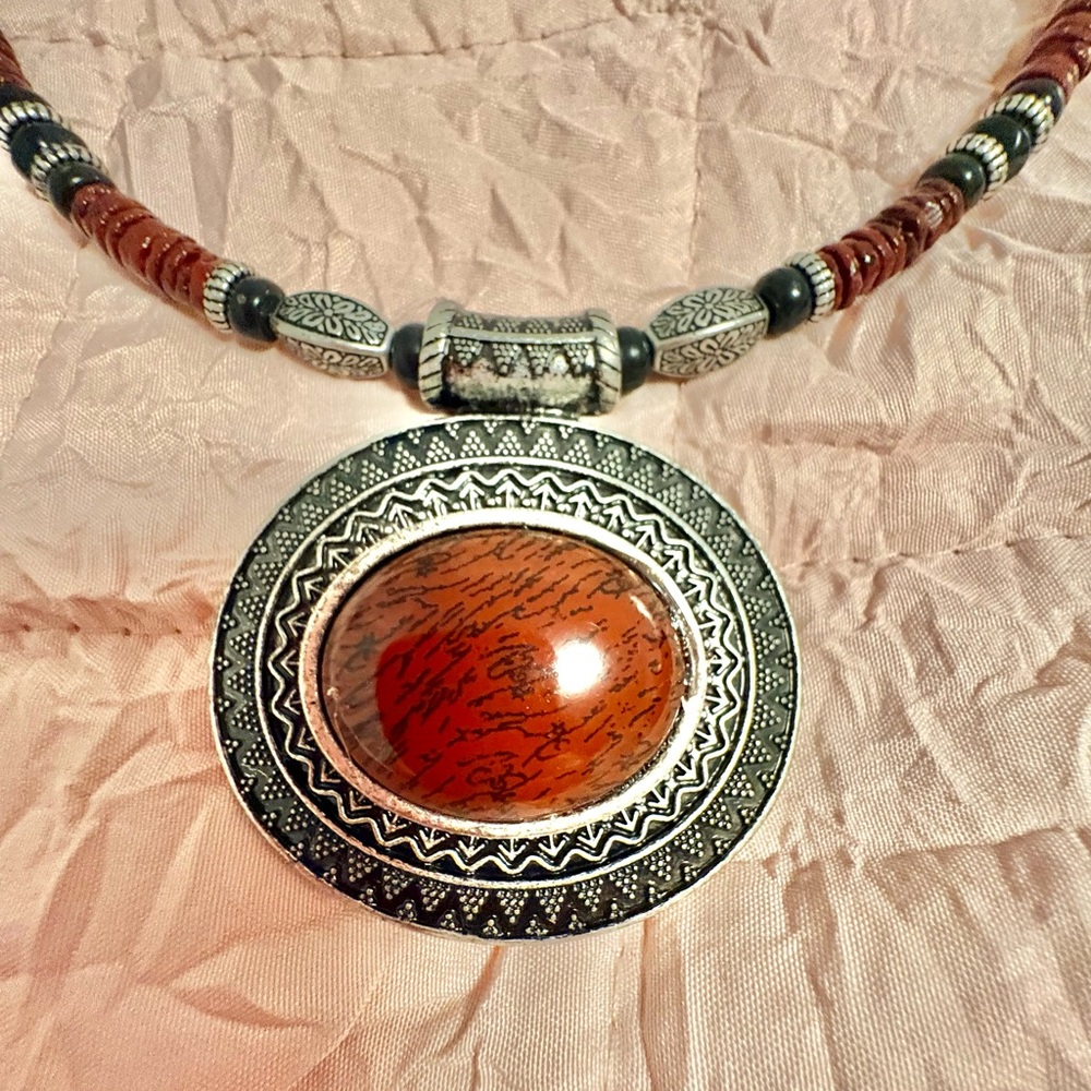 Chic red and black with antique silver tone necklace   17 inches around